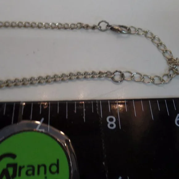 Unbranded Silvertone Purse Opens/Closes Very Ornate Design Adj to 18" Necklace - Picture 11 of 11